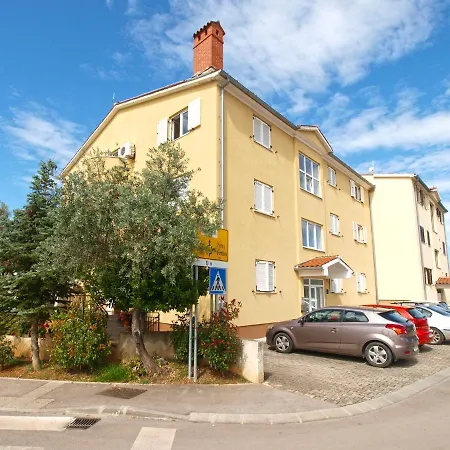 Apartment Ivica 1782 דירה פאז'אנה