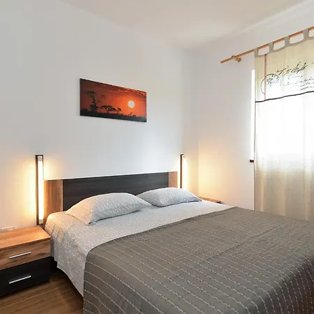 Apartment Ivica 1782 דירה *
